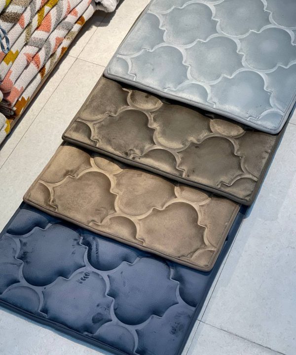 پادری مخمل LC waikiki با زیره چسبنده طرح شماره چهار