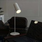 چراغ-مطالعه-مینیمال-شارژی